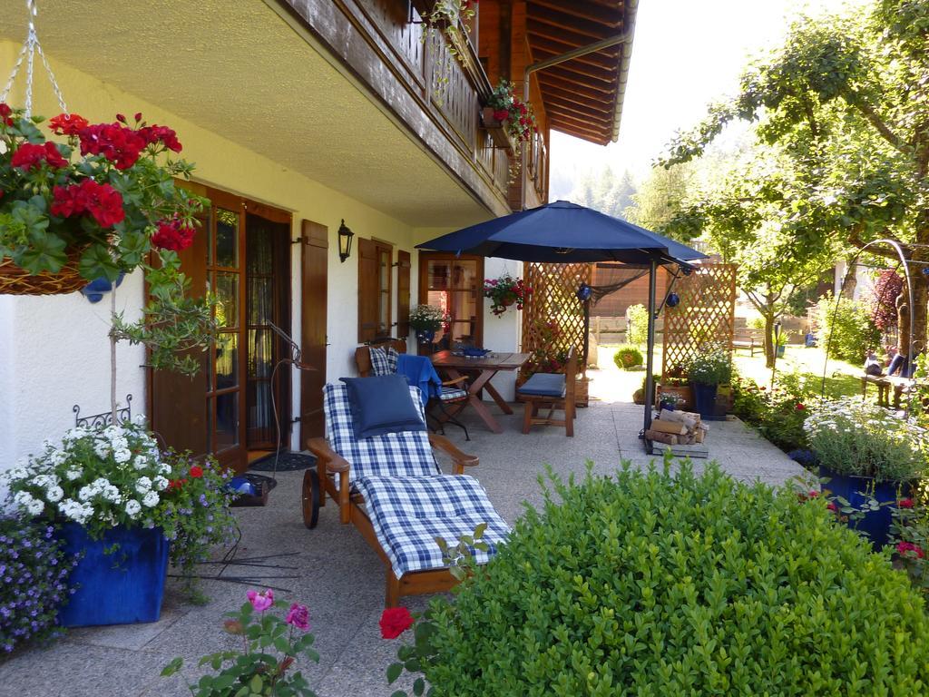Gaestehaus Schoenfeld ไรท์อิมวิงเคอ ภายนอก รูปภาพ