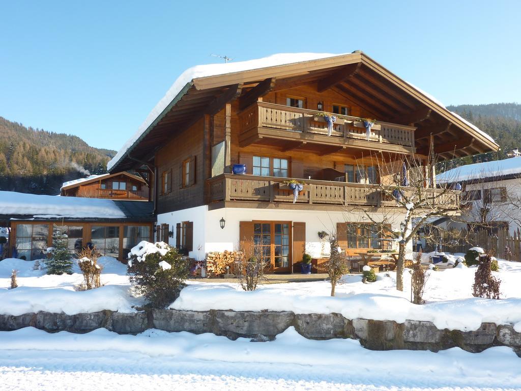 Gaestehaus Schoenfeld ไรท์อิมวิงเคอ ภายนอก รูปภาพ